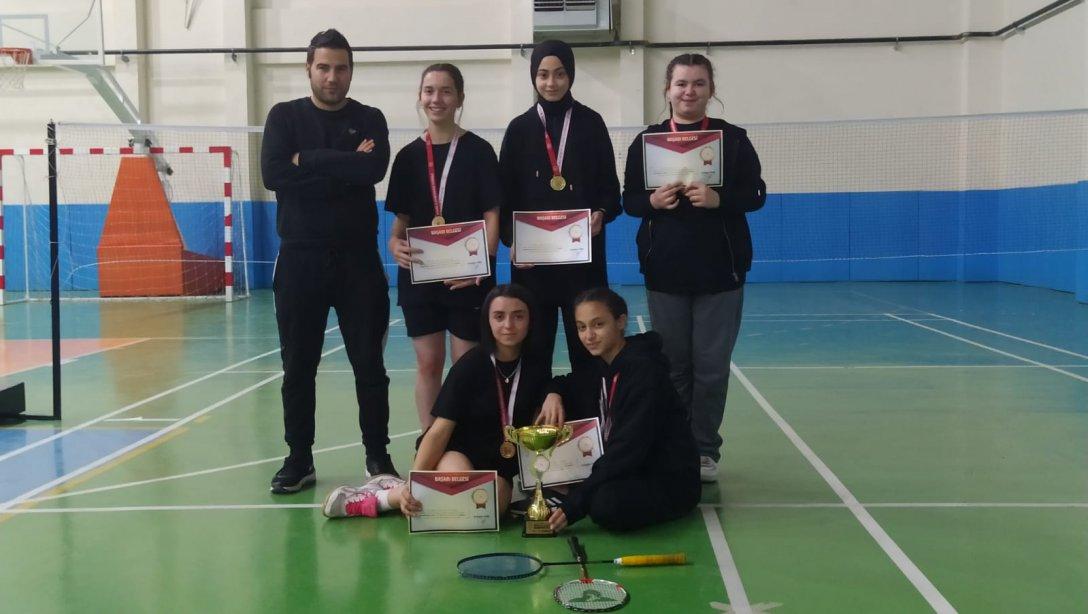 Badminton Takımımızdan Büyük Başarı