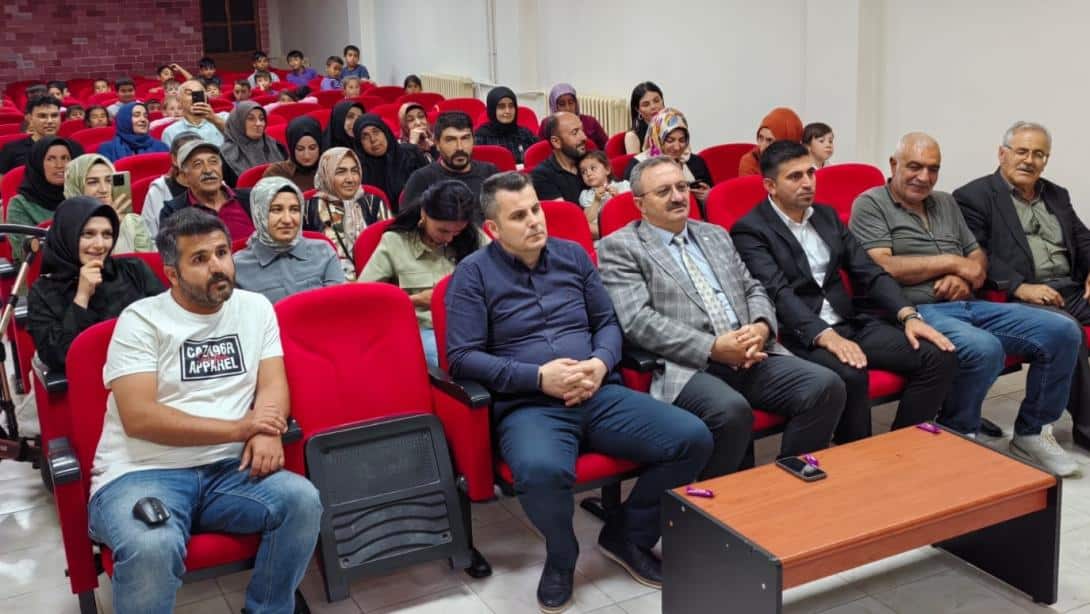 Adem Yavuz İlkokulu'nda Okuma Bayramı Etkinliği Düzenlendi